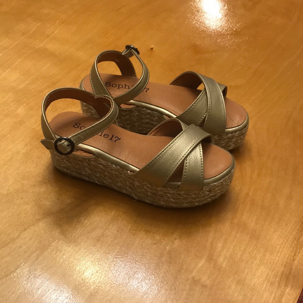 Sophie 17 platform sandals for little girls